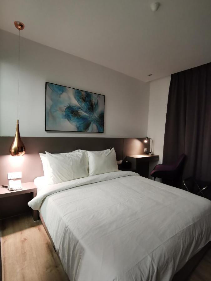 Otel Hotel Сибу Екстериор снимка